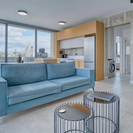 Avenue 101 2 Bed Пафос