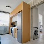 Avenue 101 2 Bed Apartament *